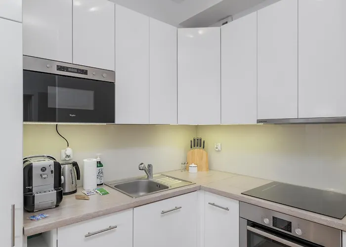 Rydygiera 13b By Nyx * Warsaw